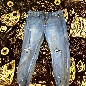 Young Adult Plus Size Ripped Jeans